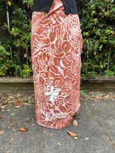 Load image into Gallery viewer, VFS Ie Lavalava
